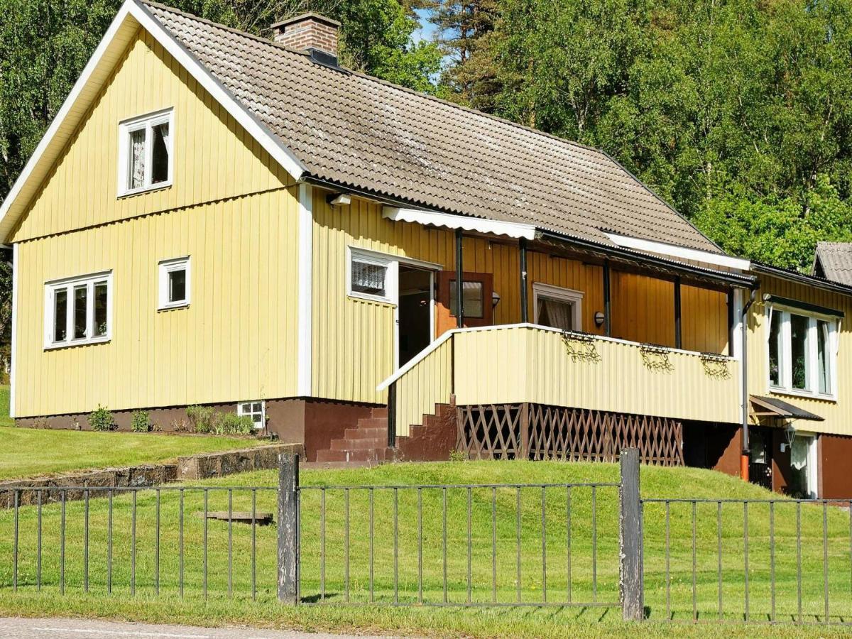 6 Person Holiday Home In Ullared Exterior photo